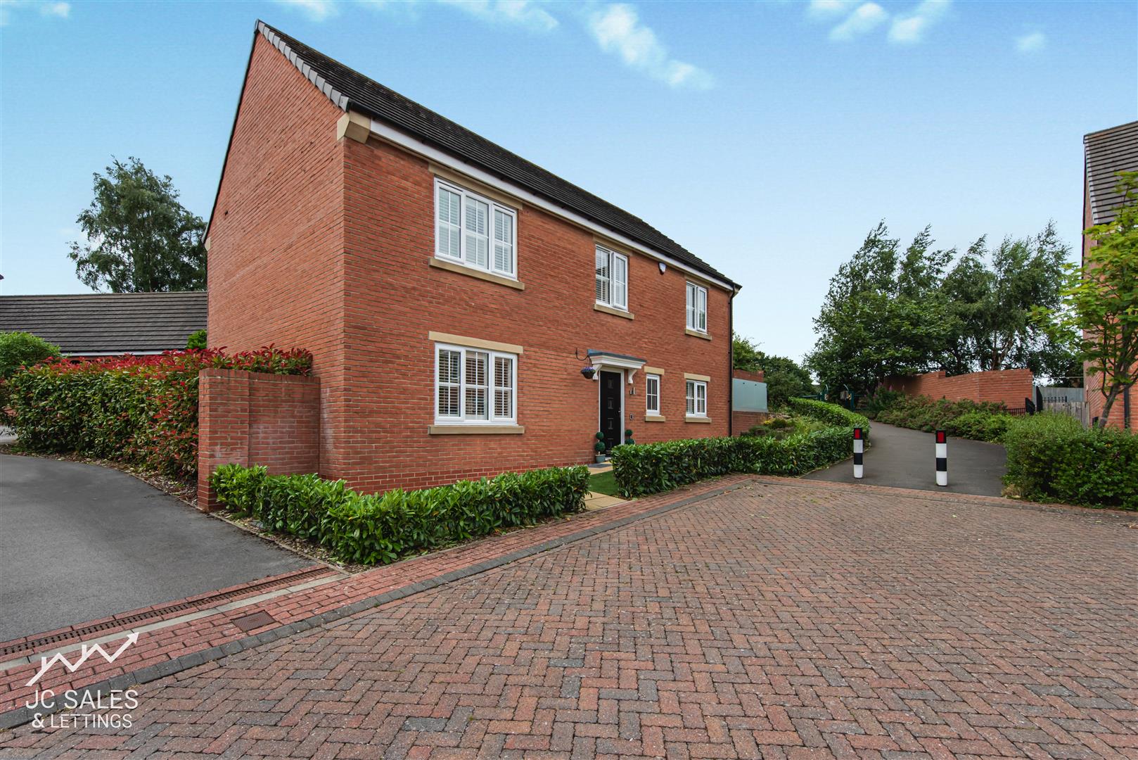 Hall Farm Mews, Worrall, Sheffield